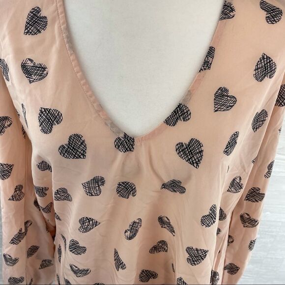 Revolve Lovers + Friends Crosshatch Heart Puff Sleeve Top - Picture 2 of 8